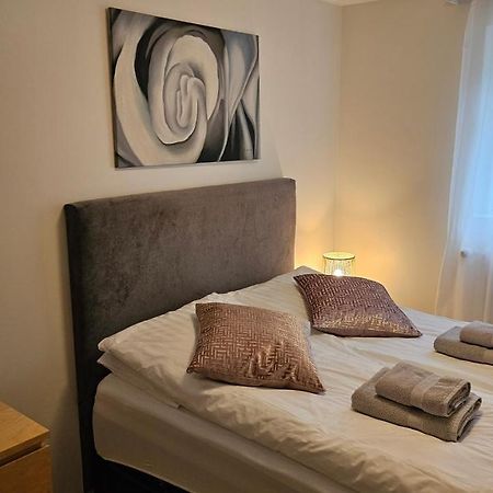 B&B Rooms Husavik 3 Eksteriør billede