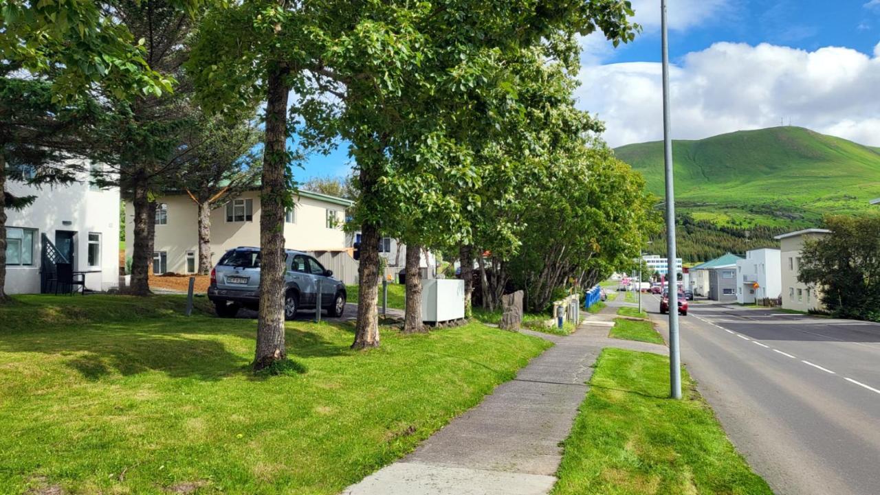 B&B Rooms Husavik 3 Eksteriør billede
