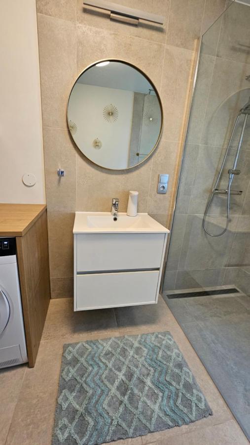 B&B Rooms Husavik 3 Eksteriør billede